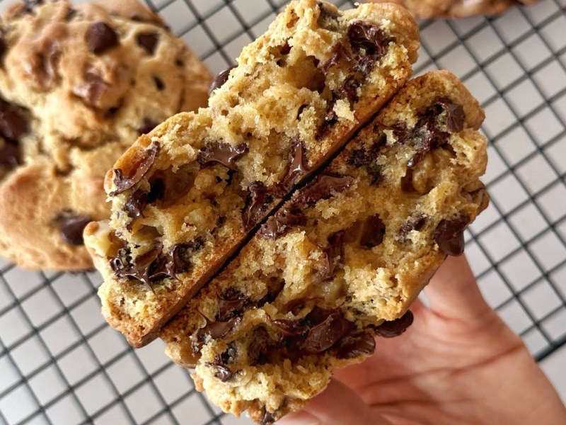 chunky chocolate-chip & walnut cookies